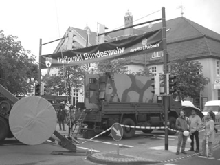 Tag der Niedersachsen in Celle am 19.06.2010 – Massive Bundeswehrpräsenz vom Bahnhof bis zum Thaerplatz