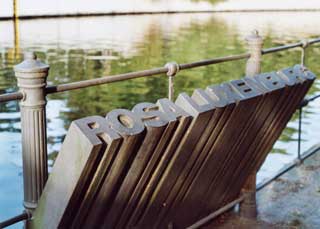 Rosa Luxemburg Denkmal in Berlin